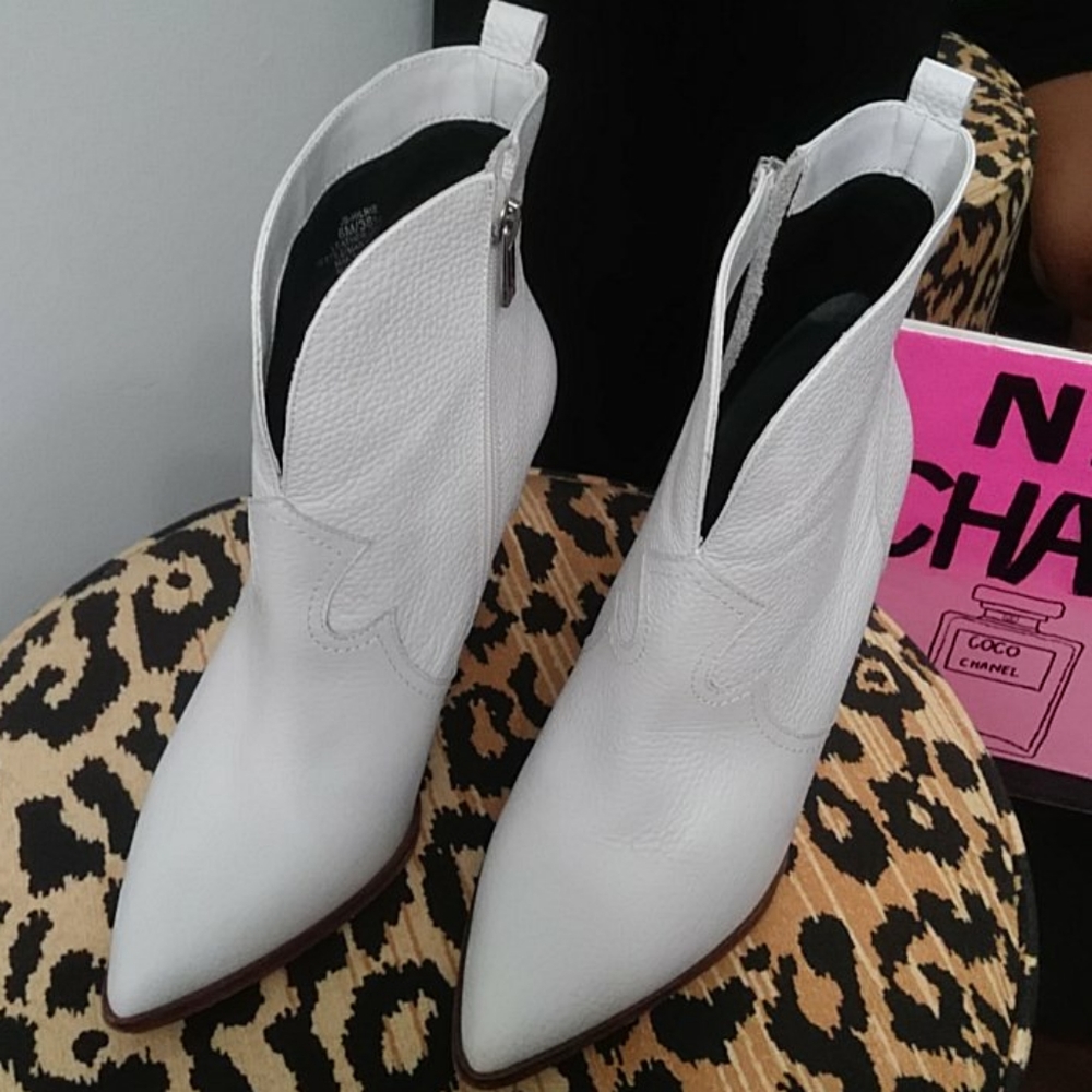 Jessica Simpson booties